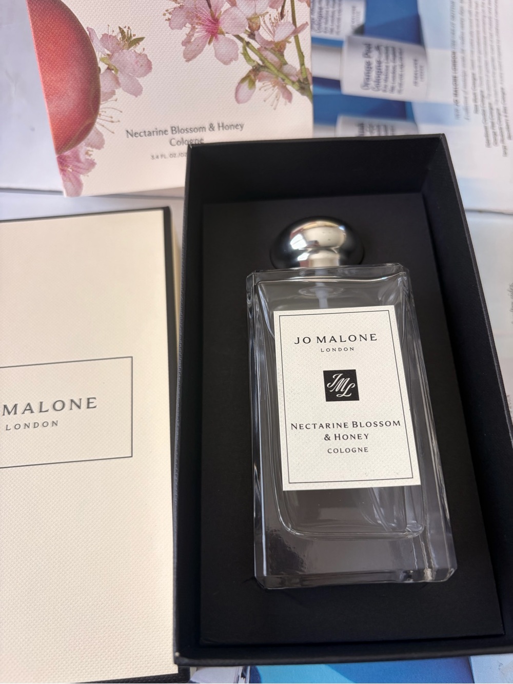 Jo Malone Nectarine Blossom & Honey holiday gift set with Box - Picture 7 of 7